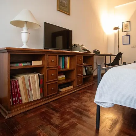2 Passi Da Bed & Breakfast Rome