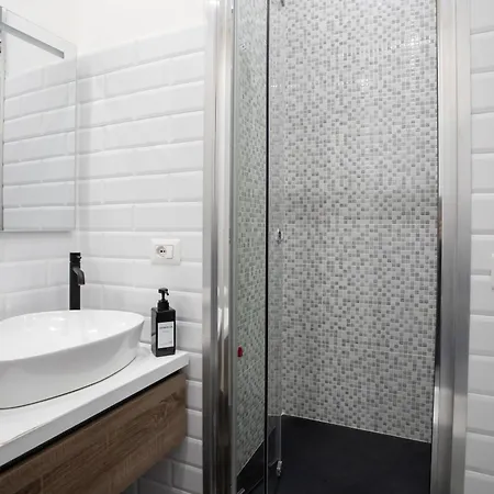 2 Passi Da Bed & Breakfast 3*