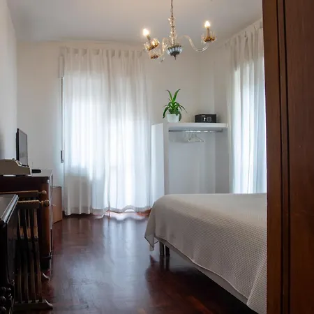 2 Passi Da Bed & Breakfast Rome