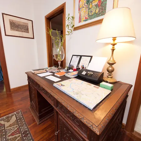 2 Passi Da Bed & Breakfast 3*