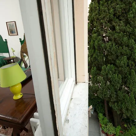 2 Passi Da Bed & Breakfast