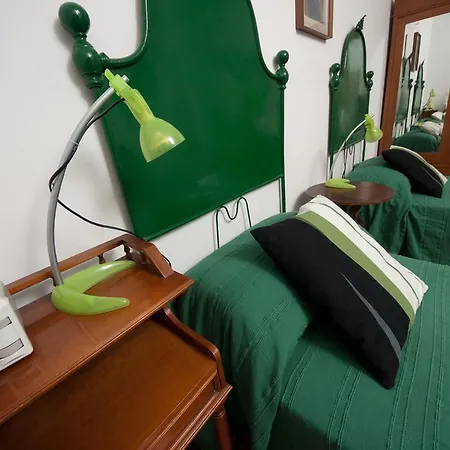 Bed and breakfast 2 Passi Da 2*