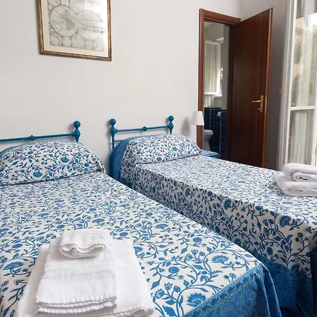 Bed and breakfast 2 Passi Da 2*