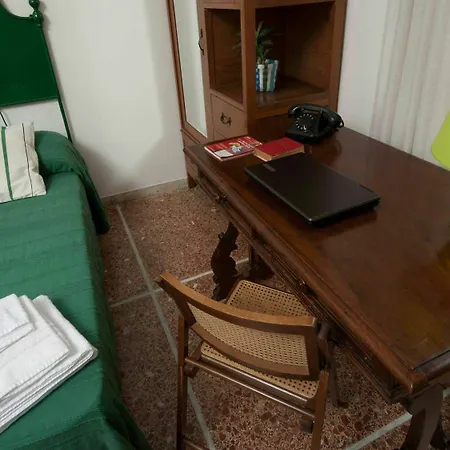 2 Passi Da Bed and breakfast 2*