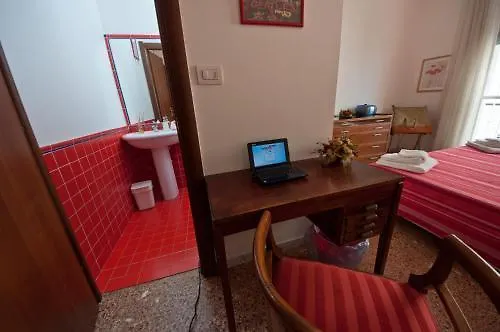 Bed and breakfast 2 Passi Da Roma